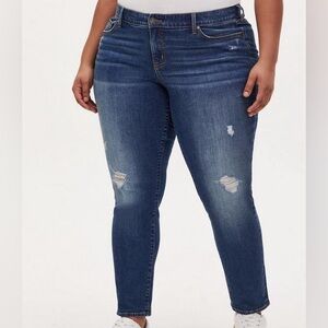 torrid Dark Wash Distressed Mid-Rise Boyfriend Blue Jeans in Size 16R